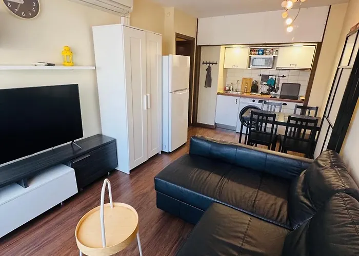 Simpatico Piso Con 2 Piscinas Y Vistas Al Mar