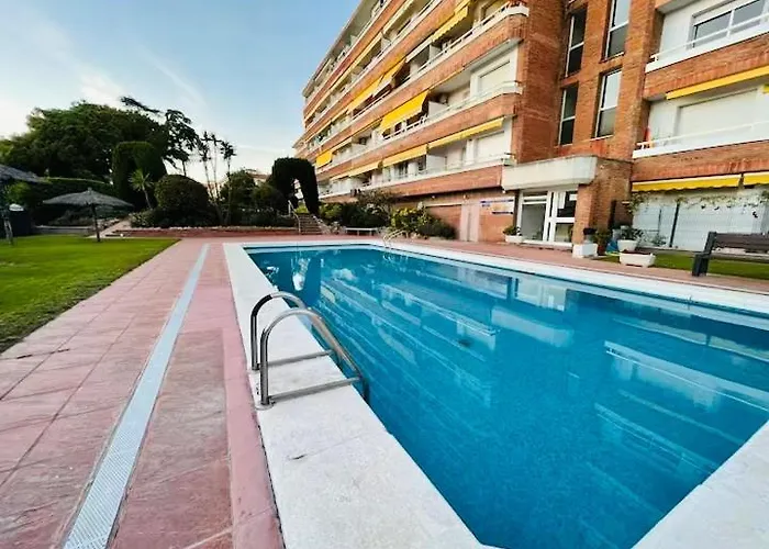 Simpatico Piso Con 2 Piscinas Y Vistas Al Mar *