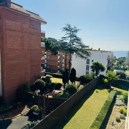 Simpatico Piso Con 2 Piscinas Y Vistas Al Mar