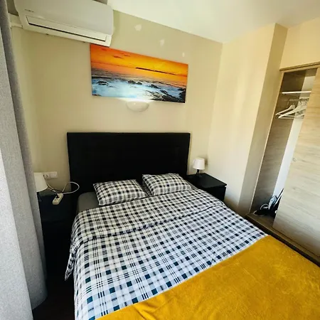Simpatico Piso Con 2 Piscinas Y Vistas Al Mar Apartment *